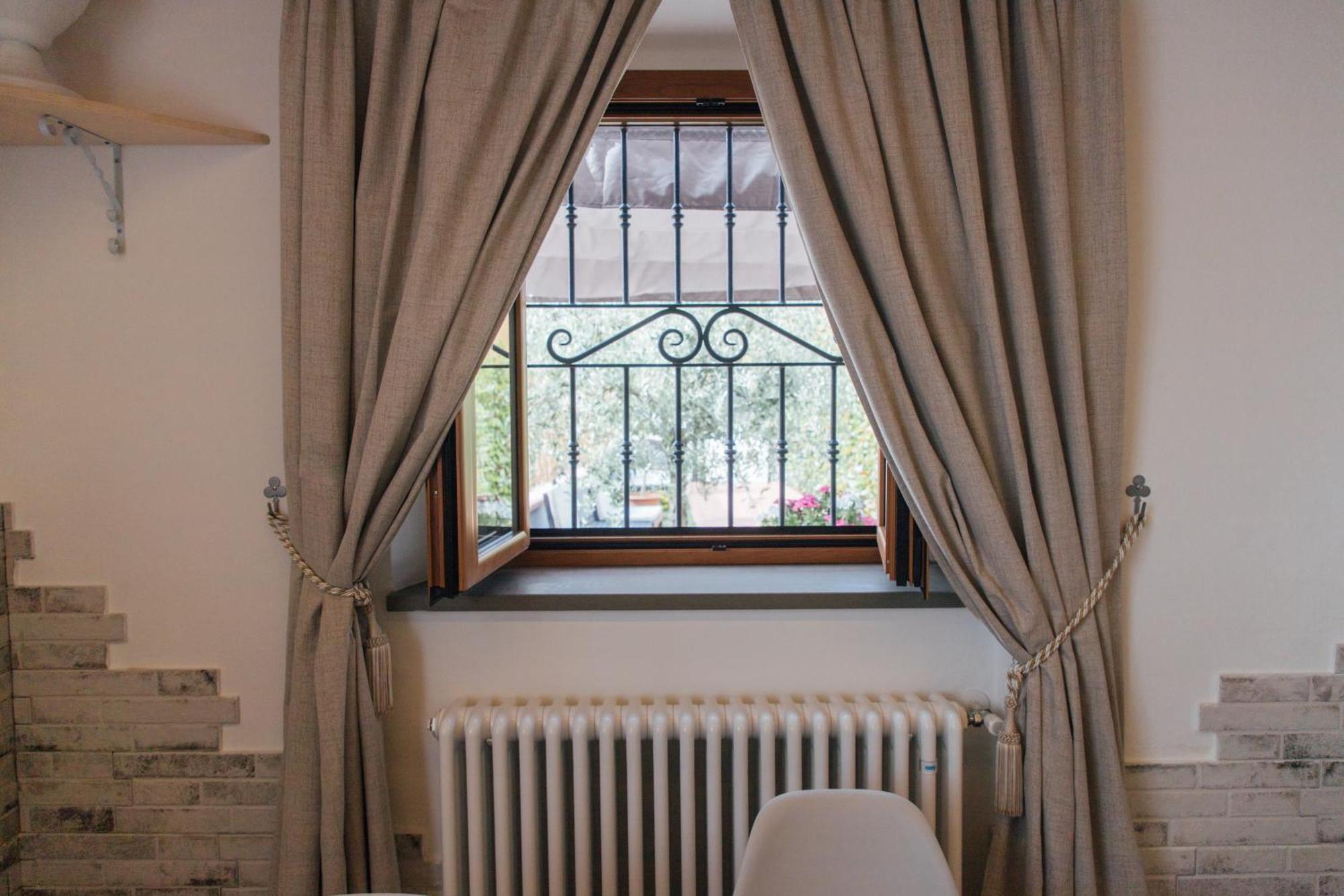 Country Chic Pistoia-casa In Campagna Giardino, Parking